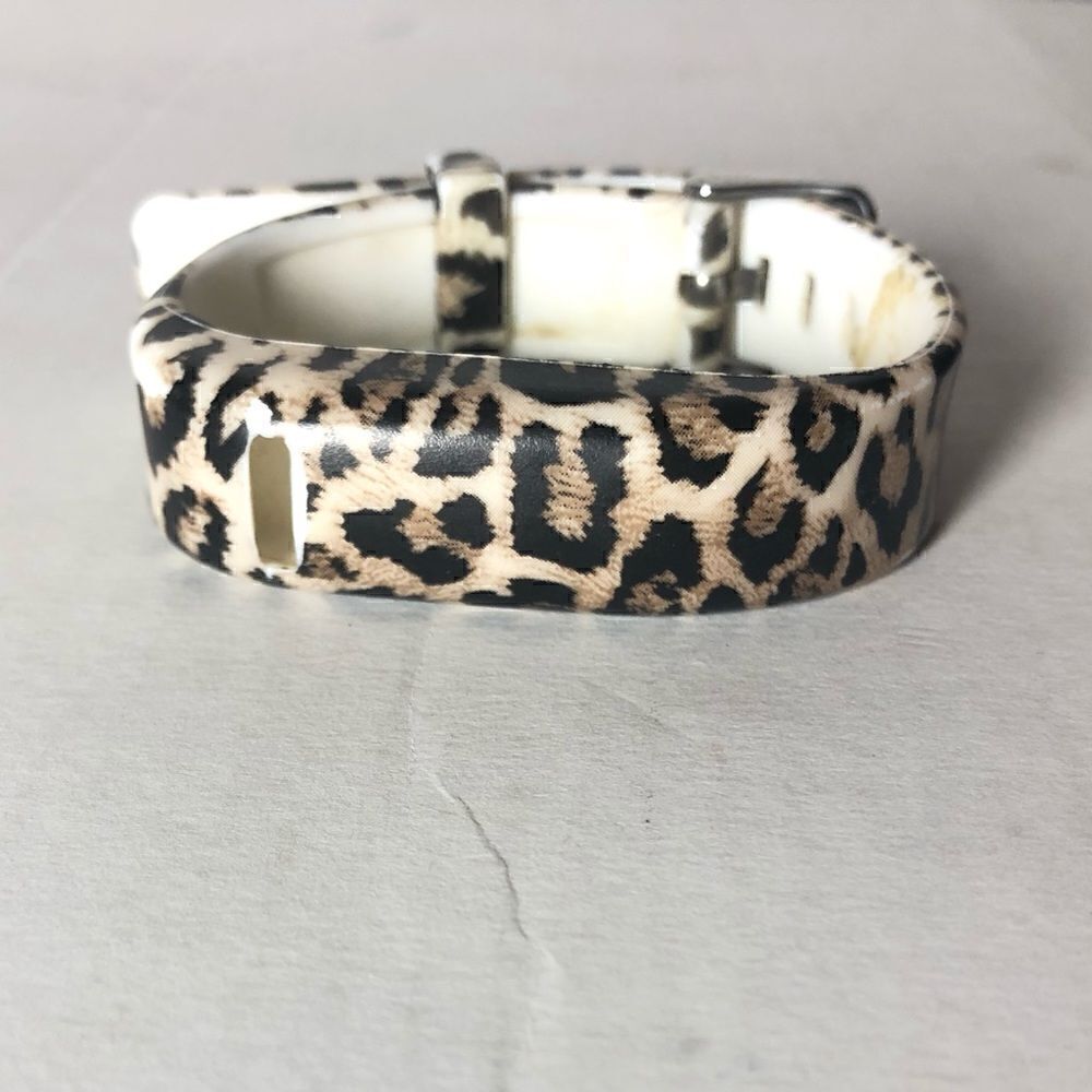 Fitbit Replacement Band Bundle Set - Picture 2 of 6
